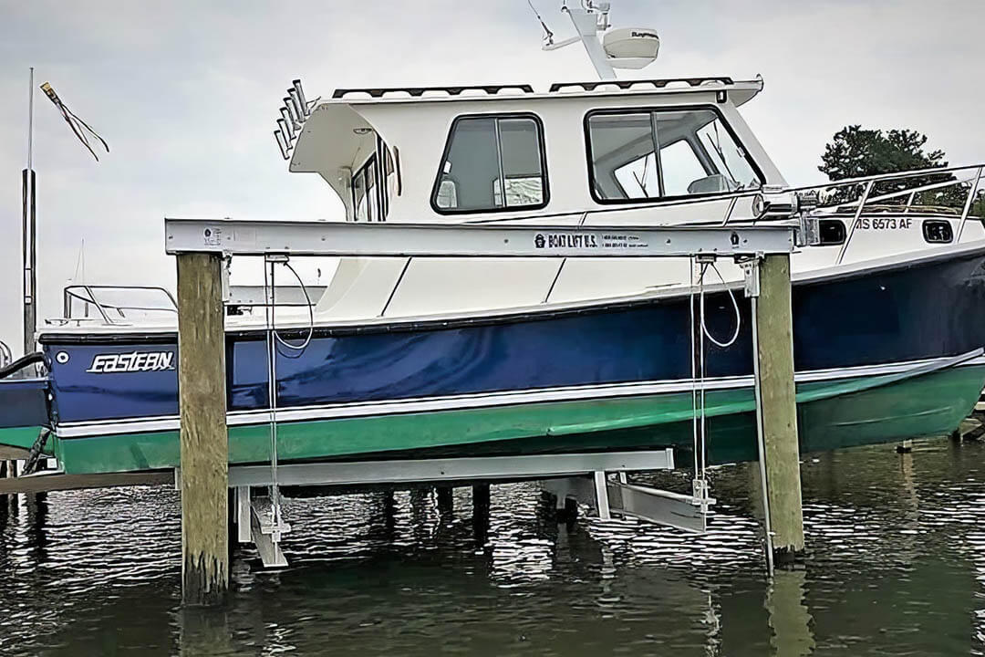 4-Pile Boat Lift with a 16K Boat - BOAT LIFT US