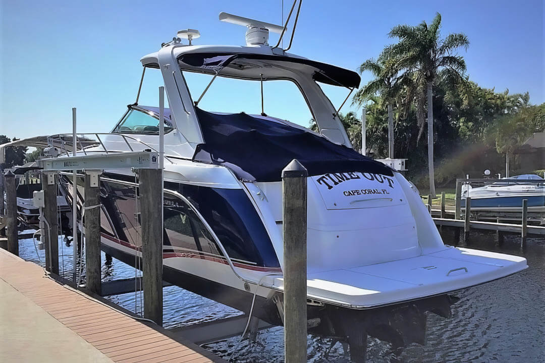 6-Pile Boat Lift with a 24K Boat - BOAT LIFT US